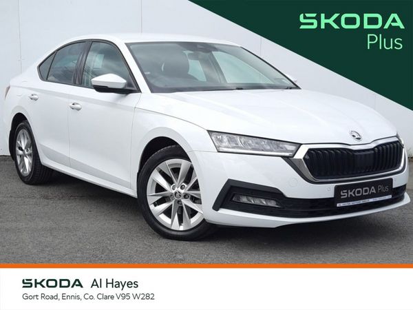 Skoda Octavia Saloon, Diesel, 2024, White