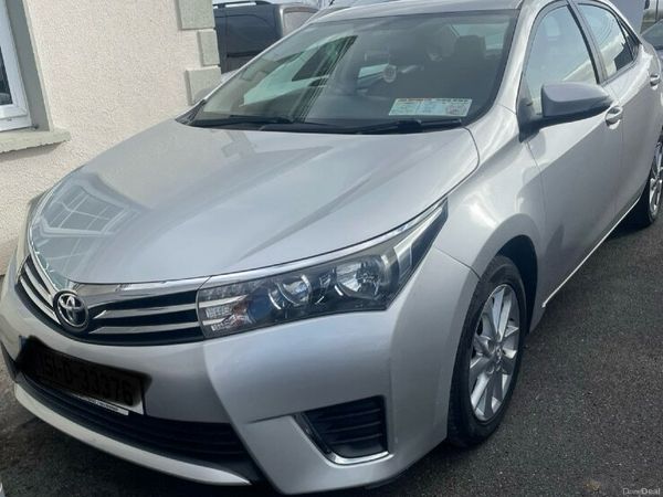 Toyota Corolla Saloon, Diesel, 2015, Silver