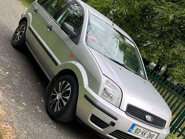 Ford Fusion Hatchback, Petrol, 2003, Silver