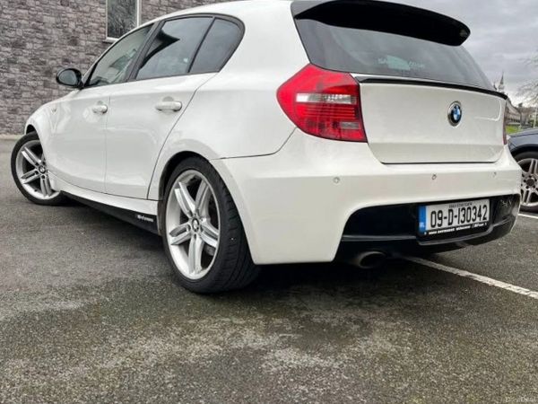 BMW 1-Series Hatchback, Diesel, 2009, White