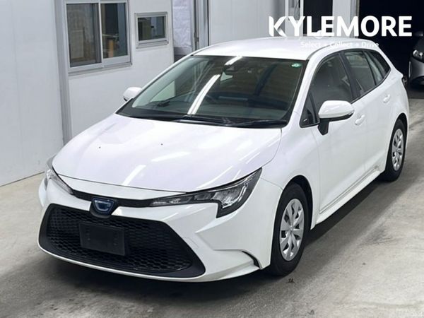 Toyota Corolla Hatchback, Petrol Hybrid, 2022, White