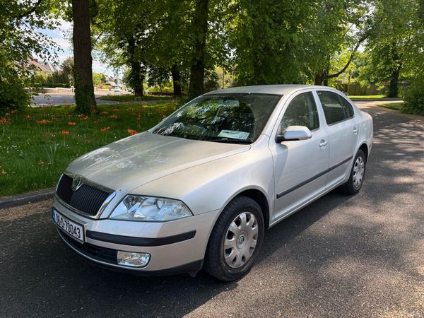 Skoda Octavia Hatchback, Petrol, 2006, Silver