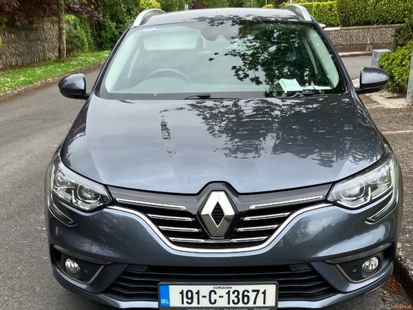 Renault Megane Estate, Petrol, 2019, Grey
