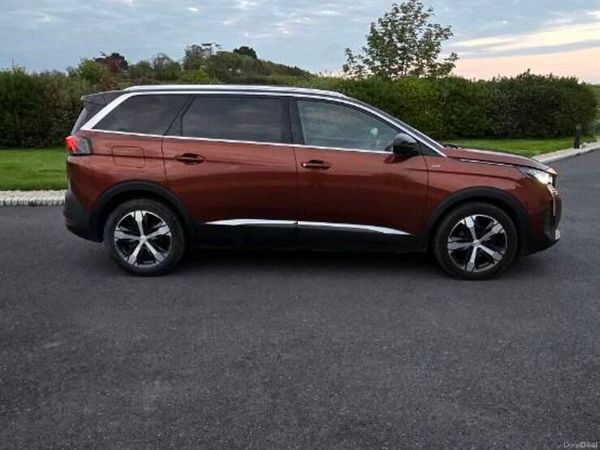 Peugeot 5008 MPV, Diesel, 2021, Brown