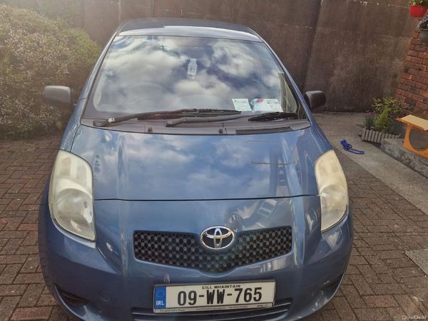 Toyota Yaris Hatchback, Petrol, 2009, Blue