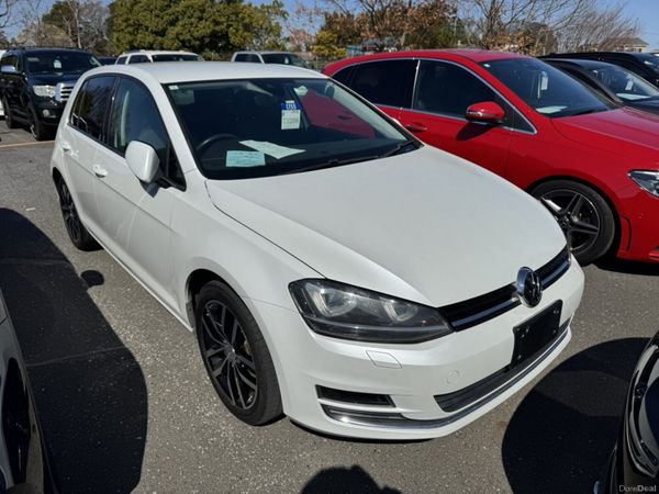 Volkswagen Golf Hatchback, Petrol, 2017, White