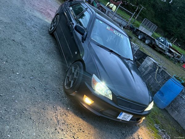 Lexus IS Saloon, Petrol, 2000, Black