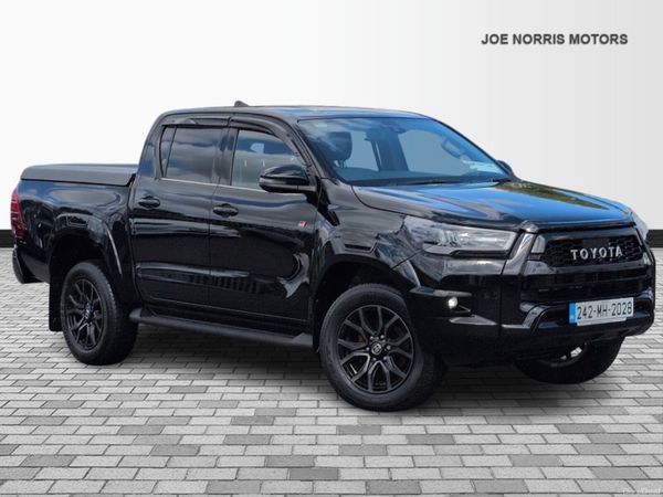 Toyota Hilux MPV, Diesel, 2024, Black