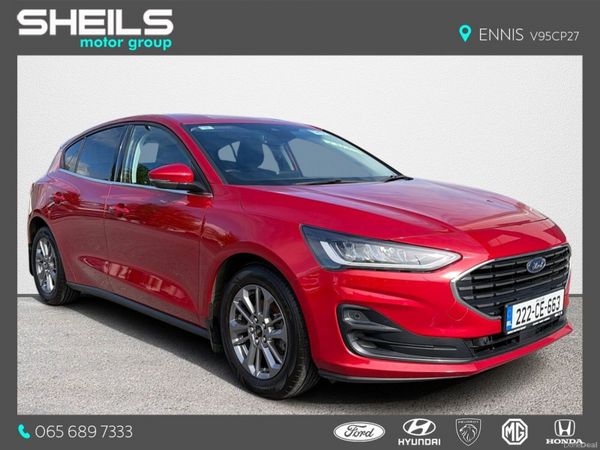 Ford Focus Hatchback, Petrol, 2022, Red