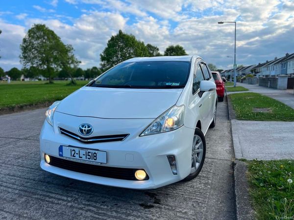 Toyota Prius MPV, Petrol Hybrid, 2012, White