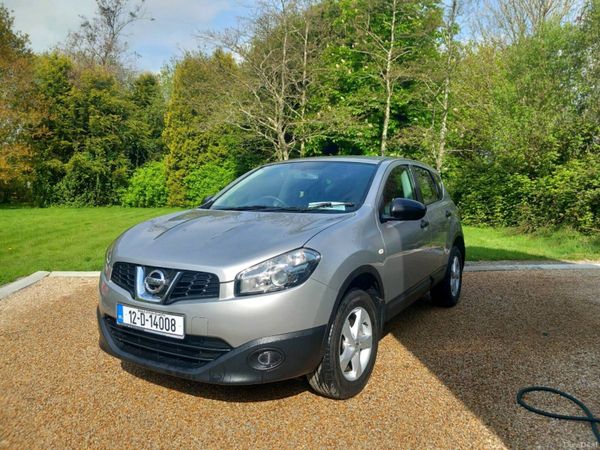 Nissan Qashqai Hatchback, Diesel, 2012, Silver