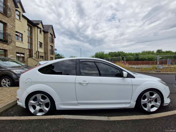 Ford Focus Hatchback, Diesel, 2009, White