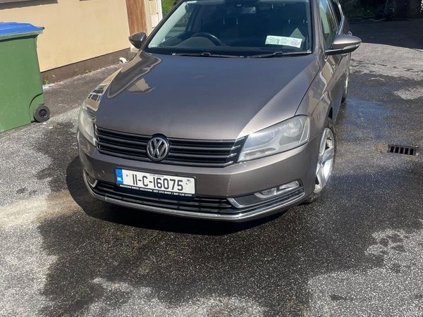 Volkswagen Passat Saloon, Diesel, 2011, Bronze