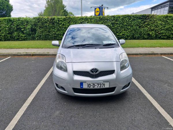 Toyota Yaris Hatchback, Petrol, 2010, Silver