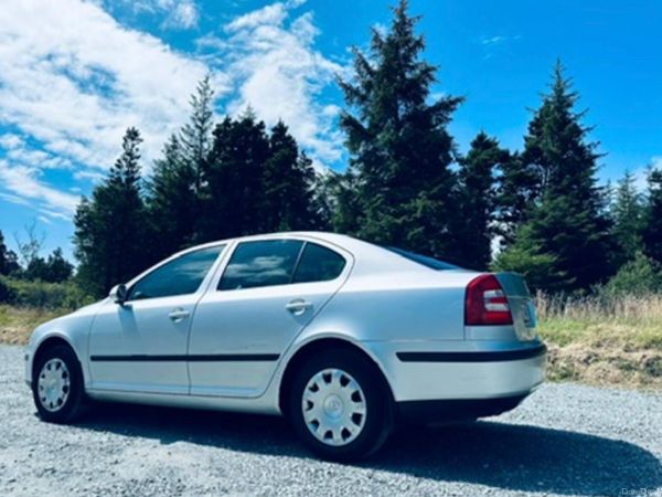Skoda Octavia Hatchback, Petrol, 2007, Silver