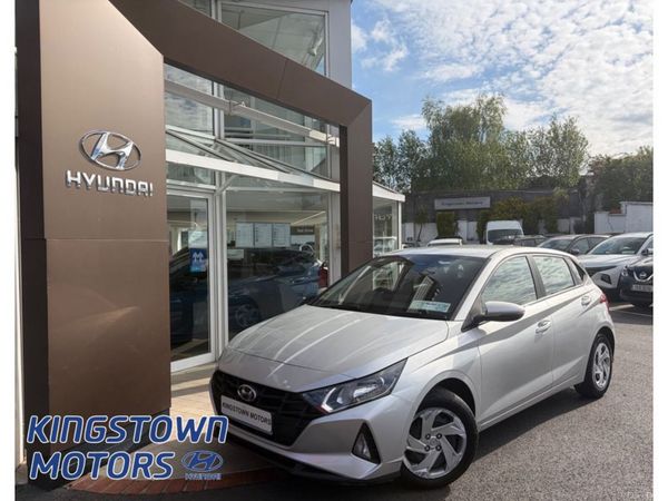 Hyundai i20 Hatchback, Petrol, 2022, Grey