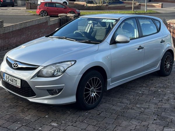 Hyundai i30 Hatchback, Diesel, 2011, Silver
