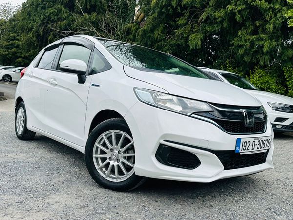 Honda Fit Hatchback, Petrol Hybrid, 2019, White