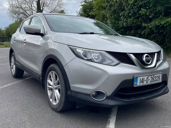Nissan Qashqai Hatchback, Diesel, 2014, Silver