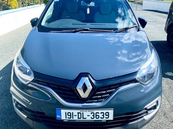 Renault Captur Hatchback, Petrol, 2019, Blue