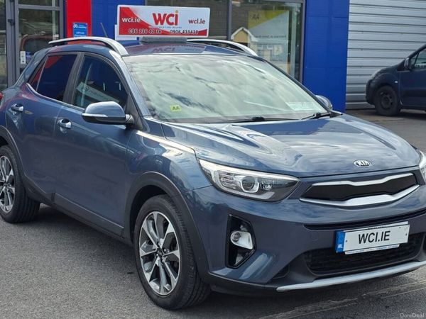 Kia Stonic Estate/Jeep, Petrol, 2018, Blue