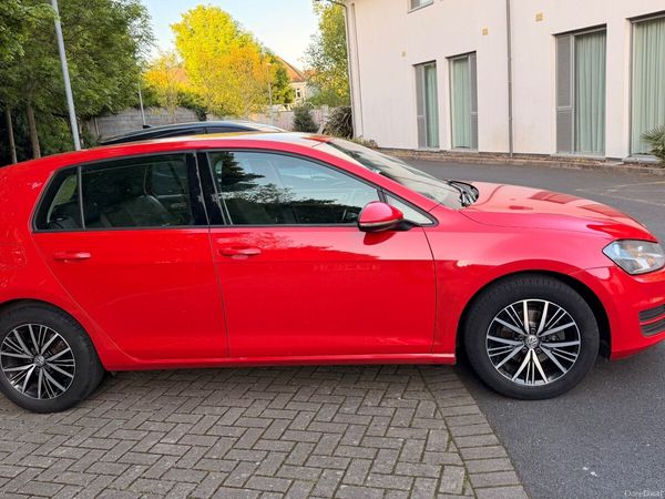 Volkswagen Golf Hatchback, Diesel, 2014, Red