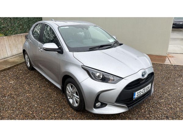 Toyota Yaris Hatchback, Petrol Hybrid, 2022, Grey