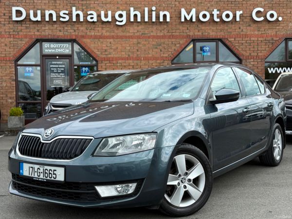 Skoda Octavia Saloon, Diesel, 2017, Grey