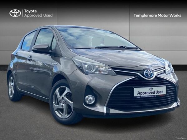 Toyota Yaris Hatchback, Petrol Hybrid, 2016, Grey