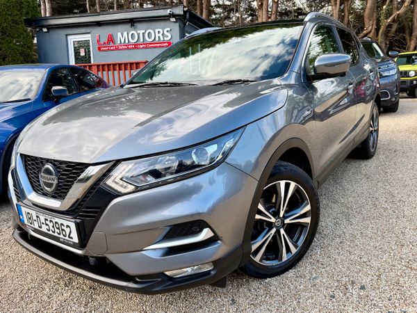 Nissan Qashqai Hatchback, Diesel, 2018, Grey