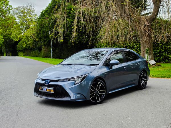 Toyota Corolla Saloon, Petrol, 2019, Silver