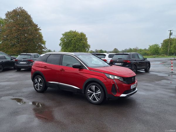 Peugeot 3008 MPV, Diesel, 2023, Red