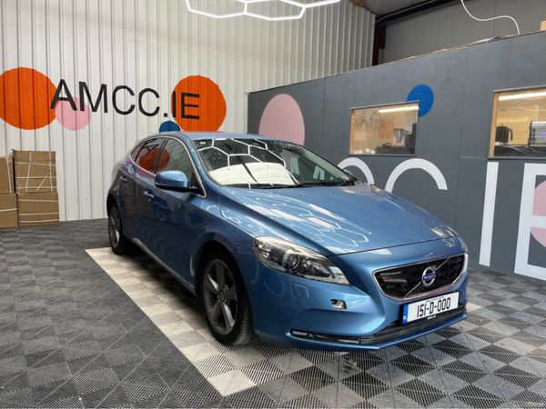 Volvo V40 Saloon, Petrol, 2015, Blue