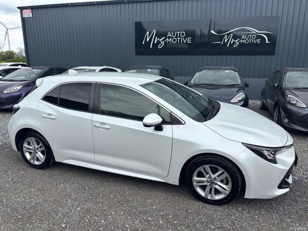 Toyota Corolla Hatchback, Petrol Hybrid, 2020, White
