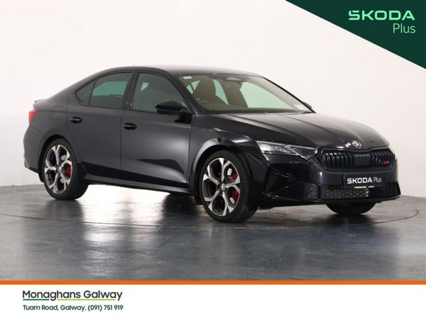 Skoda Octavia Hatchback, Petrol, 2026, Black