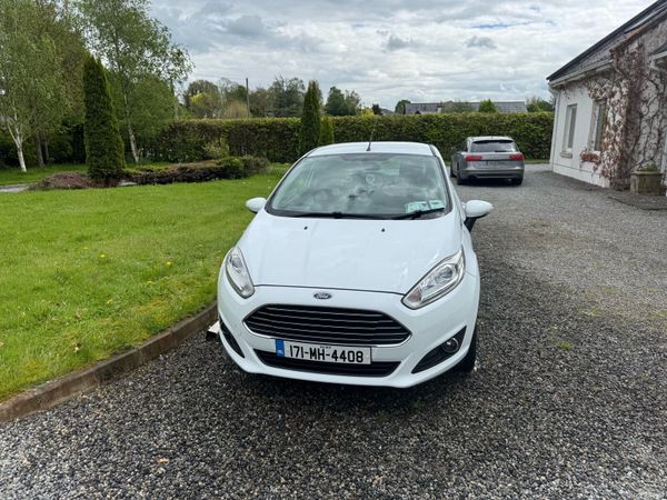 Ford Fiesta Hatchback, Diesel, 2017, White
