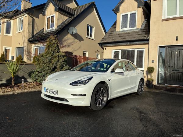 Tesla Model 3 Saloon, Electric, 2019, White