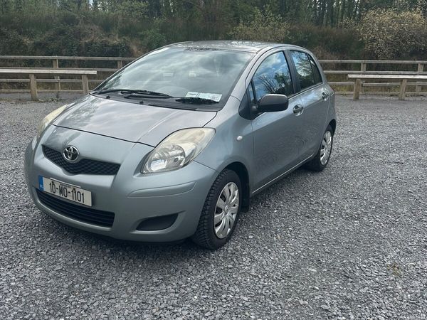 Toyota Yaris Hatchback, Petrol, 2010, Silver
