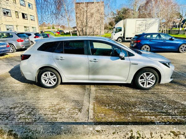 Toyota Corolla Estate/Jeep, Petrol Hybrid, 2020, Grey