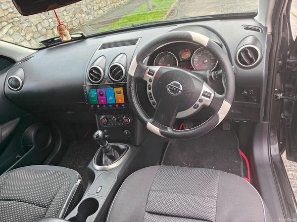 Nissan Qashqai Hatchback, Diesel, 2010, Black