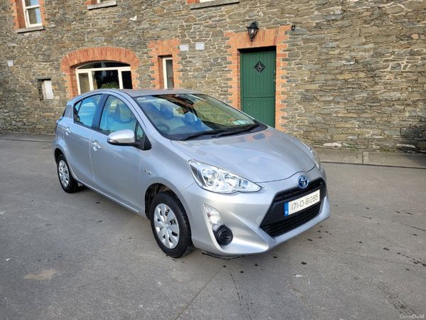Toyota Aqua Hatchback, Petrol Hybrid, 2017, Silver
