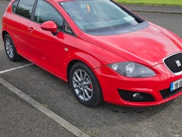 SEAT Leon Hatchback, Diesel, 2010, Red