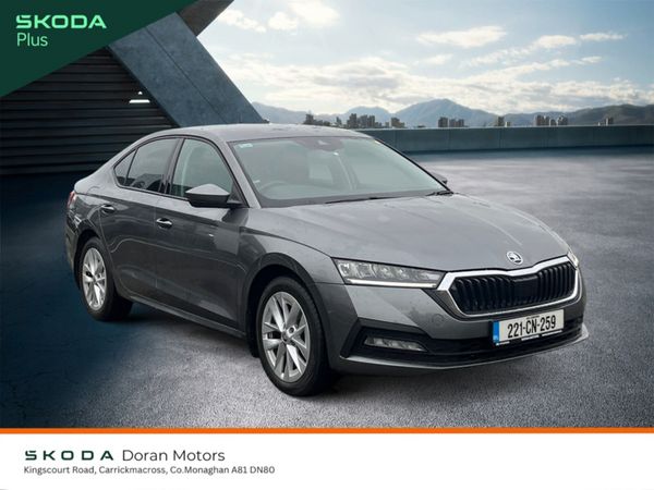 Skoda Octavia Saloon, Diesel, 2022, Grey