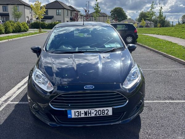 Ford Fiesta Hatchback, Petrol, 2013, Black