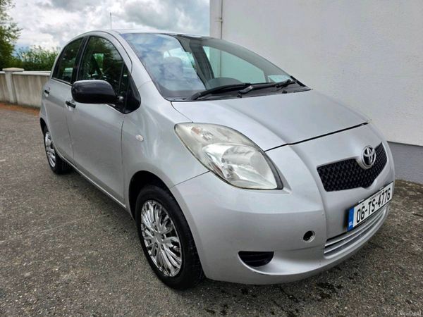 Toyota Yaris Hatchback, Petrol, 2006, Silver