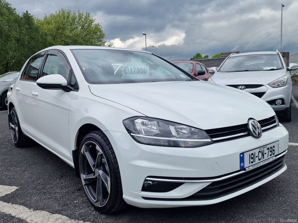Volkswagen Golf Estate, Petrol, 2019, White
