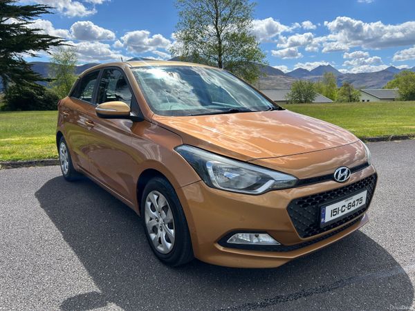 Hyundai i20 Hatchback, Petrol, 2015, Orange