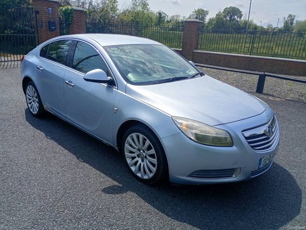 Vauxhall Insignia Hatchback, Diesel, 2013, Silver