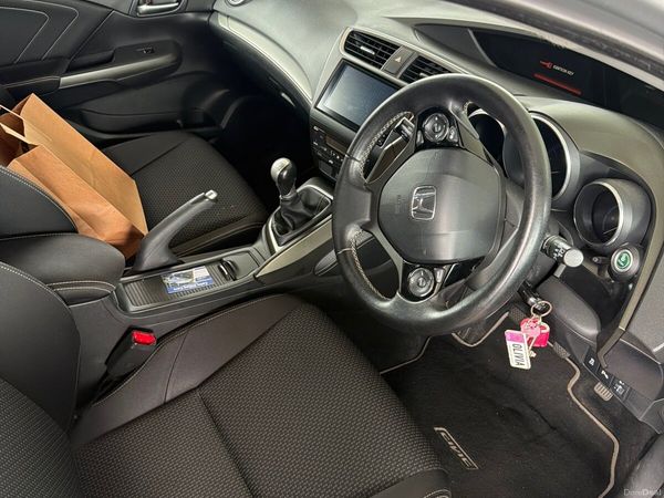 Honda Civic Hatchback, Diesel, 2015, Grey