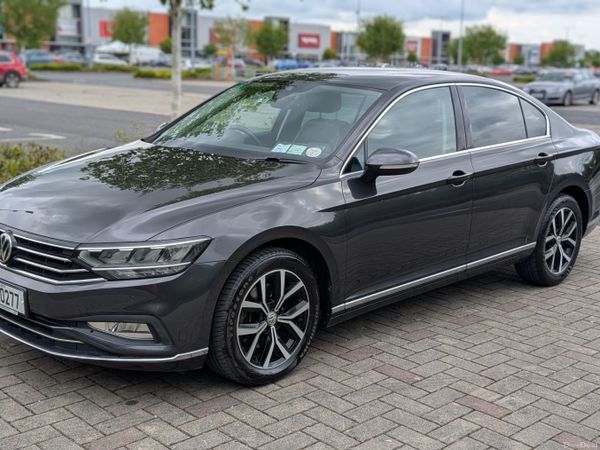 Volkswagen Passat Saloon, Diesel, 2020, Grey
